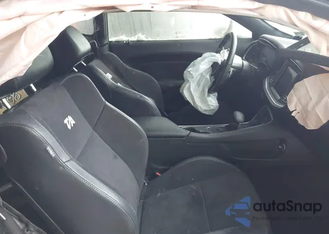 2017 Dodge Challenger T/A Plus из США, поврежденный, VIN 2C3CDZBT8HH632740